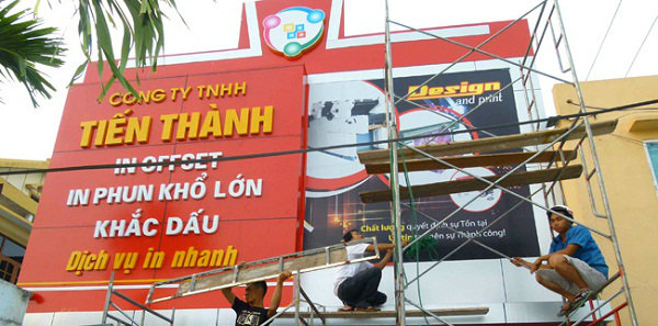 Tại Nghệ An: Nên lựa chọn đơn vị nào để sửa chữa biển quảng cáo